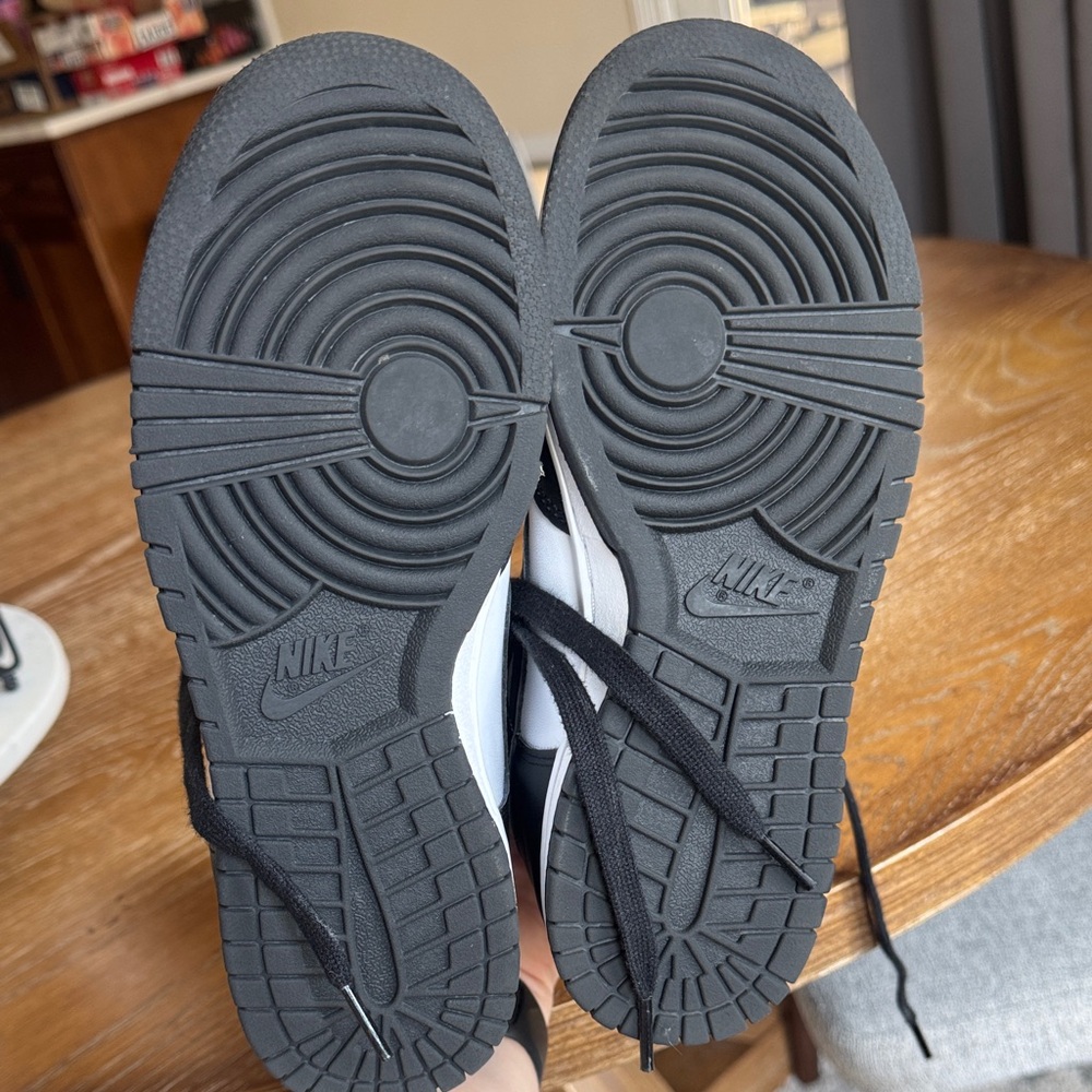 Nike Women’s Black and White High-Top Sneakers - Picture 7 of 7